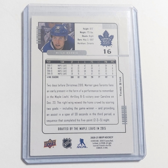 Toronto Maple Leafs Mitch Marner 3 Star MVP Gold Script 2020/21 Hockey Card #15 - Picture 2 of 2